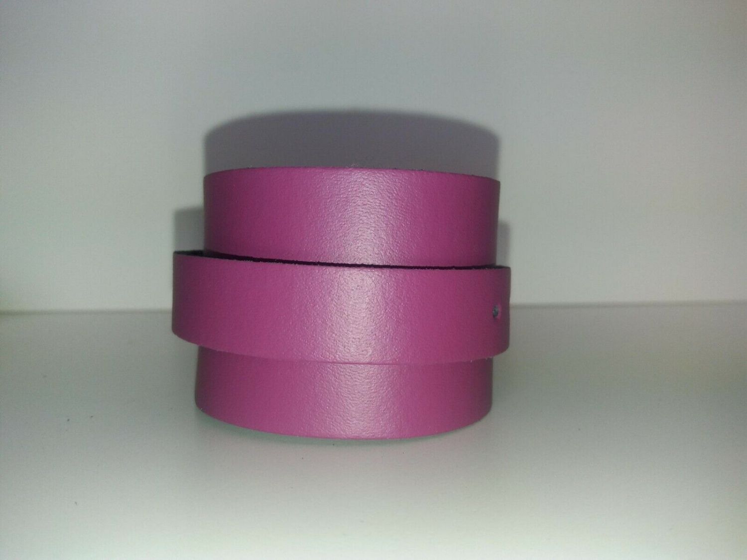 Leather One Strap Wrist Band Brace Support - Gym Weight Lifting Wrap - Various Colours (Magenta)